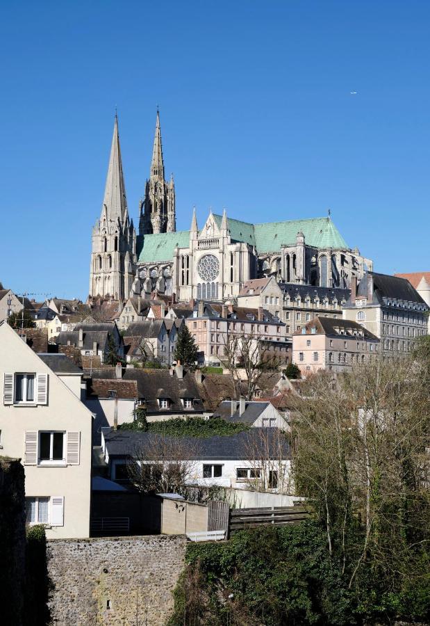 La Porte Enchantee * Chartres